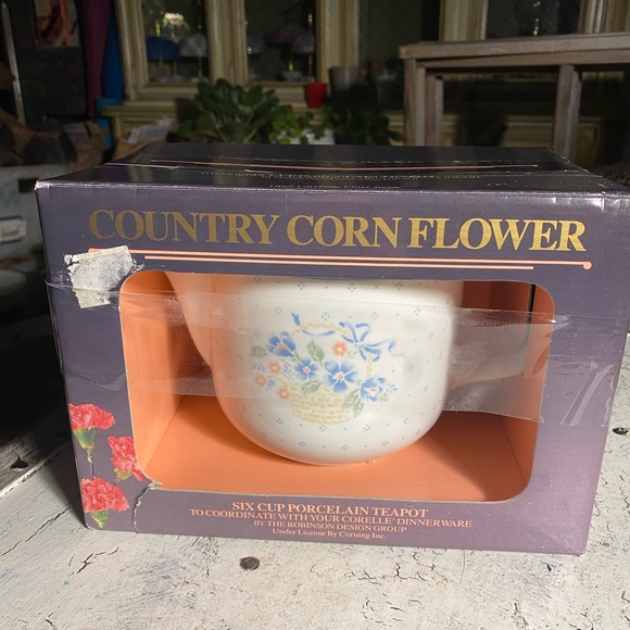 NIB Country Cornflower 6 Cup Teapot matches the Corelle Pattern - Picture 6 of 11